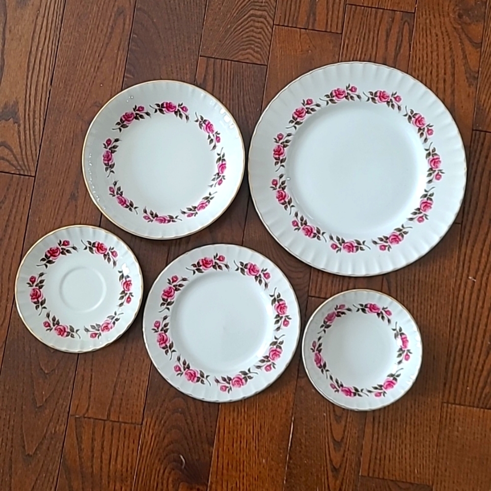 Romance Ridgway white mist dishes 5 pieces service 22k gold decoration set 2